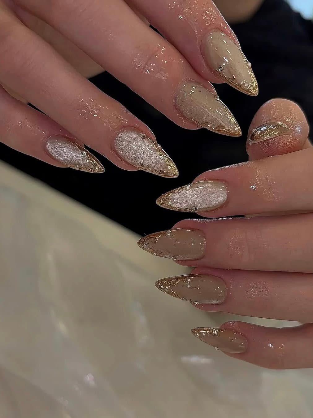 Festive press-on nails collection